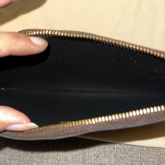 Large LV:Mono - Picture 8 of 8